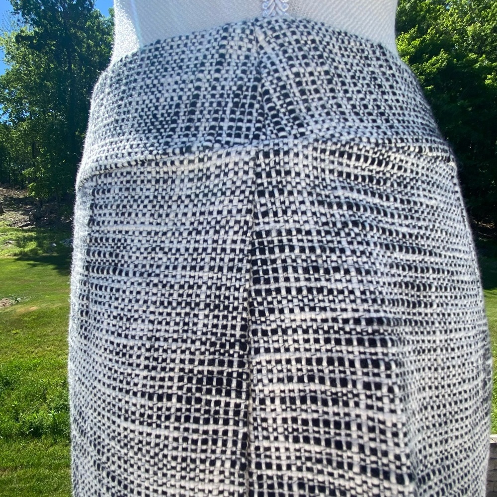 BR Black/White Textured Pencil Skirt, 4. - Picture 5 of 12